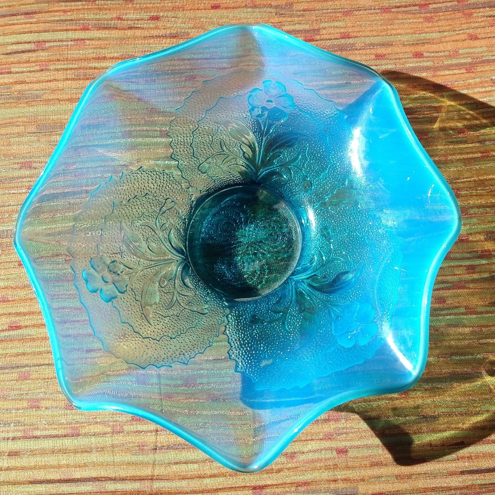 Blue opalescence bowl